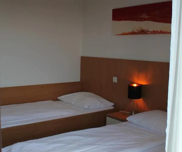 Steinbichler - Und Check In 24-7 3*