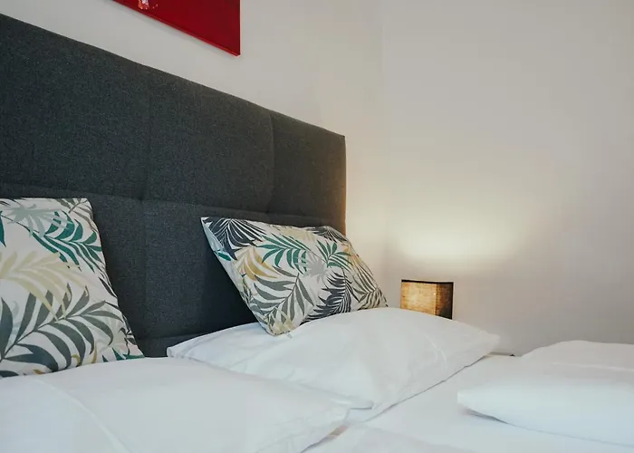 Vendégház Steinbichler - Und Check In 24-7 3*